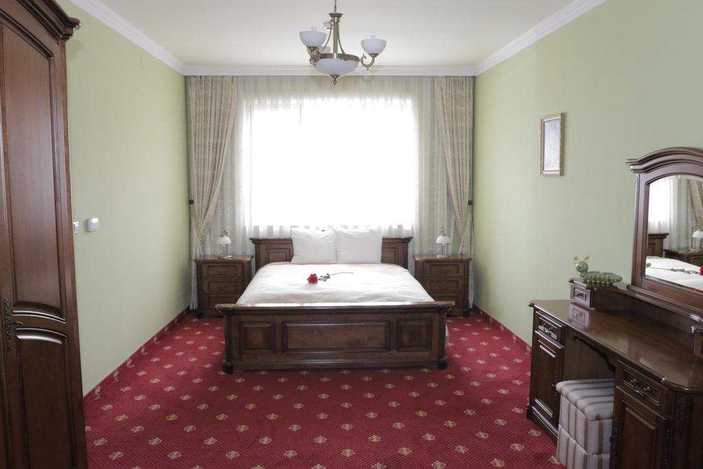 Hotel Slavia Salonta المظهر الخارجي الصورة