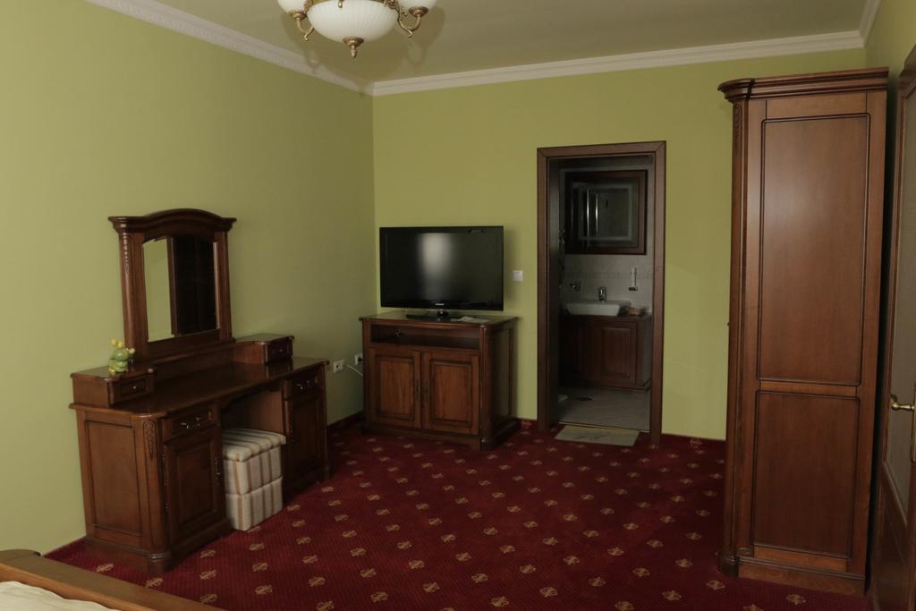 Hotel Slavia Salonta المظهر الخارجي الصورة