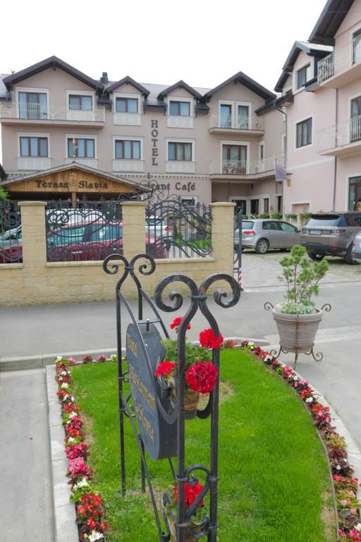 Hotel Slavia Salonta المظهر الخارجي الصورة