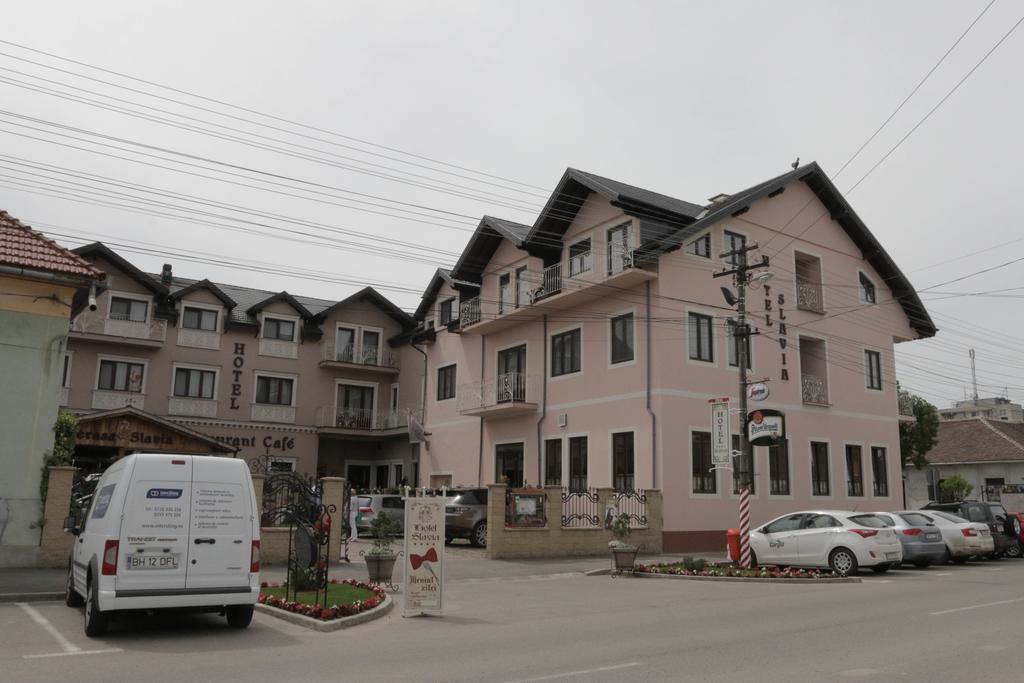 Hotel Slavia Salonta المظهر الخارجي الصورة
