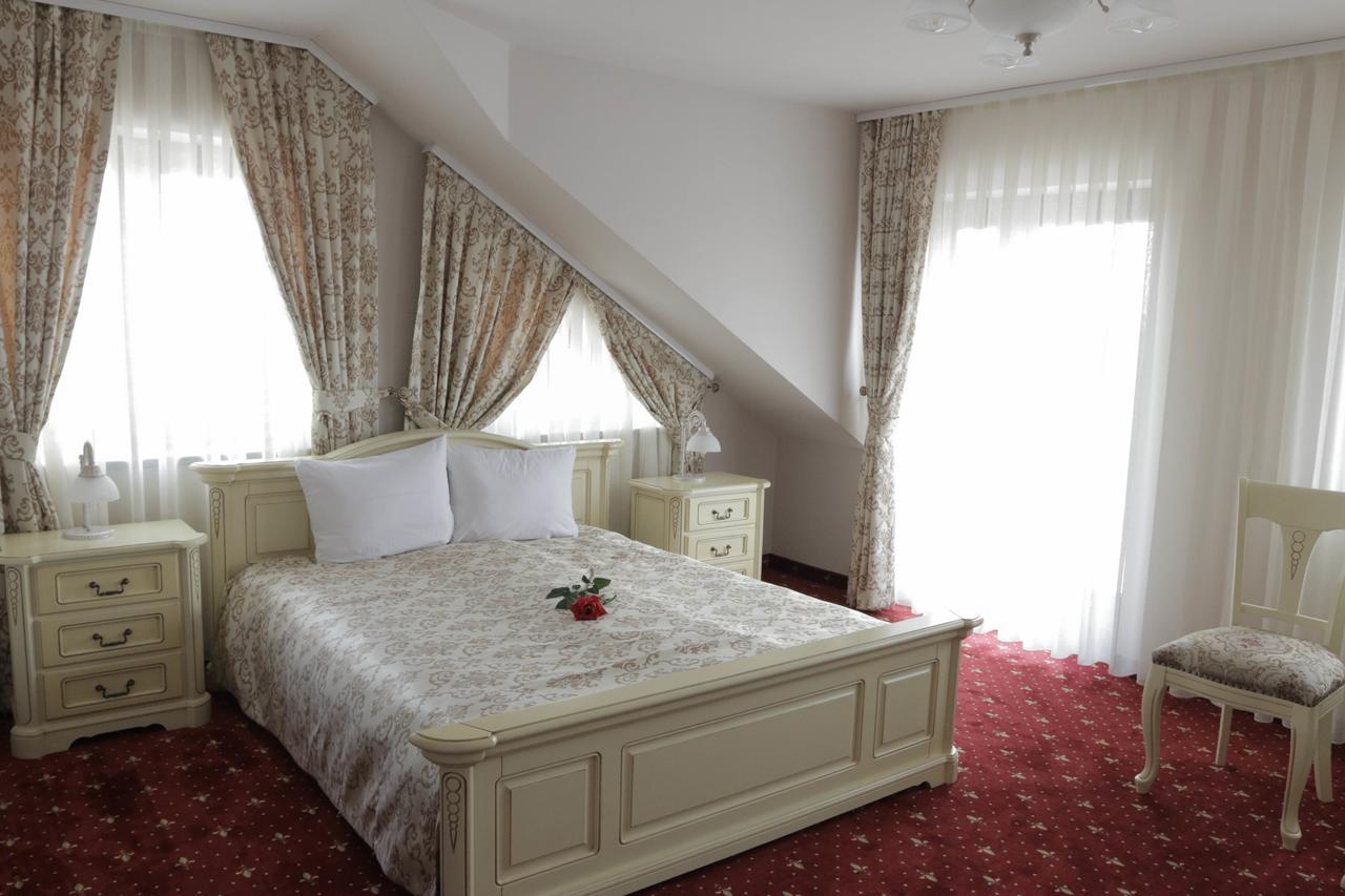 Hotel Slavia Salonta المظهر الخارجي الصورة