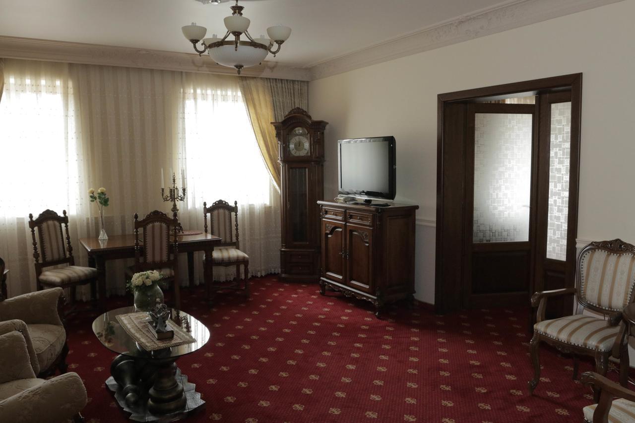 Hotel Slavia Salonta المظهر الخارجي الصورة