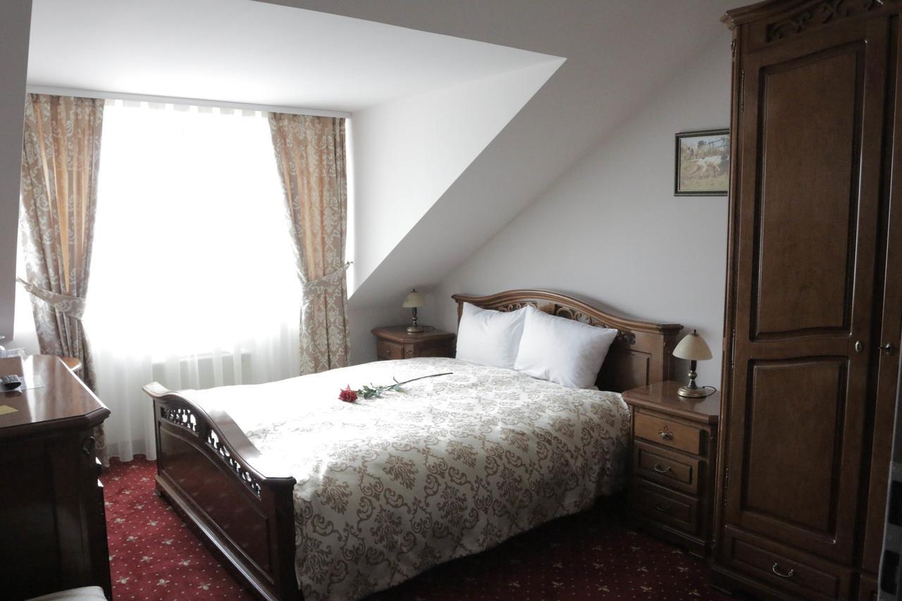 Hotel Slavia Salonta المظهر الخارجي الصورة